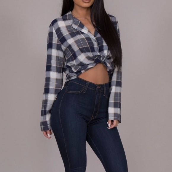 Last L• Plaid Crop Shirt in Navy - Picture 2 of 6